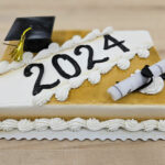 niemann-harvest-market-graduation-cake